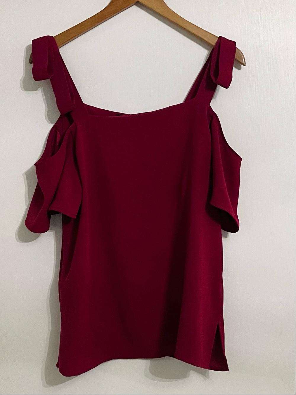 Ann Taylor Ruffled Cold-Shoulder Camisole in Berry